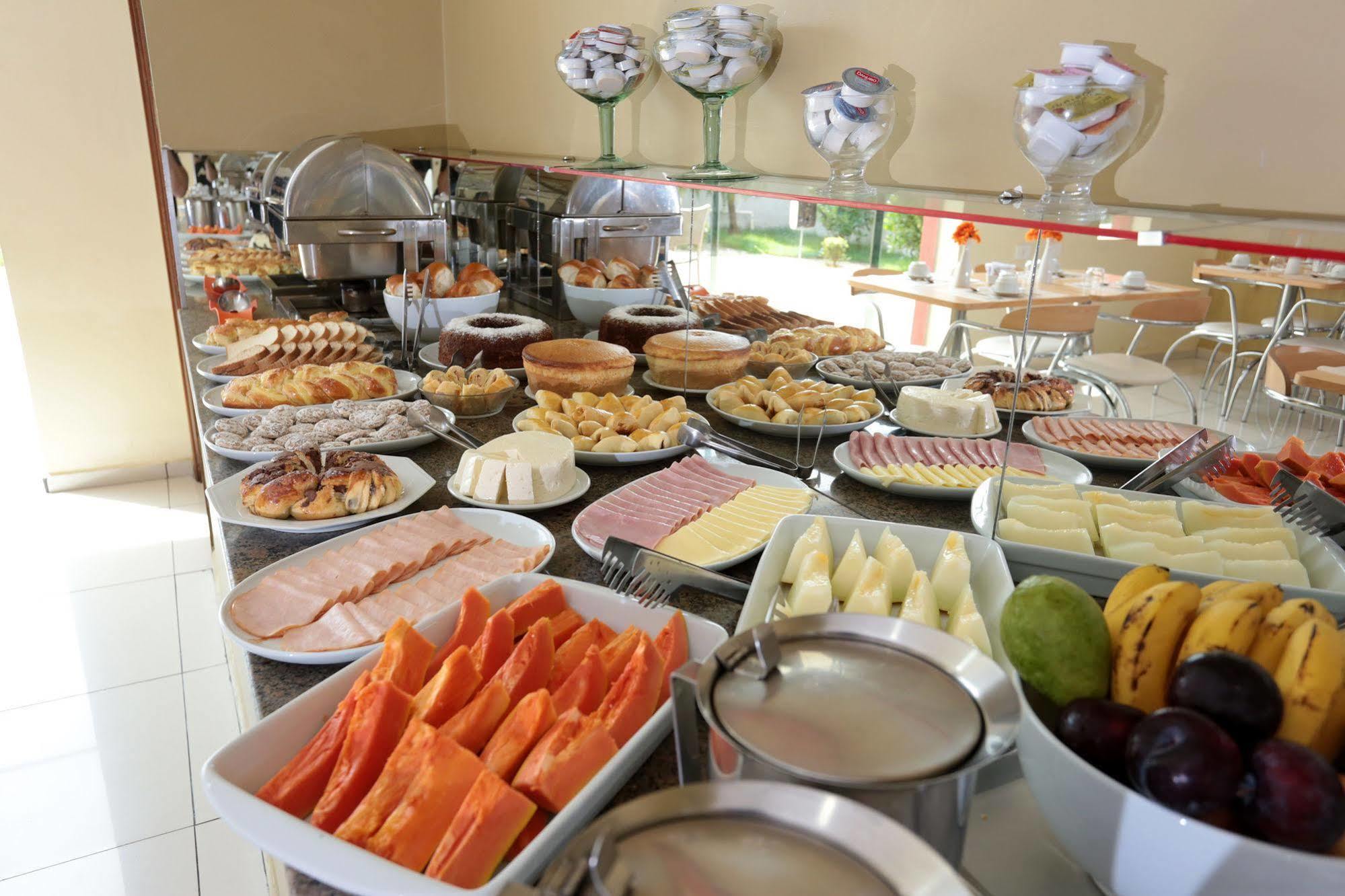 Agua Branca Park Hotel Araçatuba 外观 照片